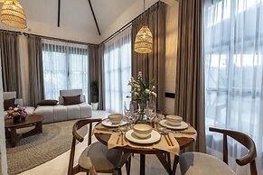 Moonlight Villa by EVDEkimi