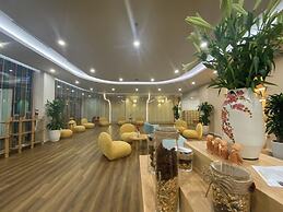 Chill Out Sea Apartment in Flamingo Hai Tien