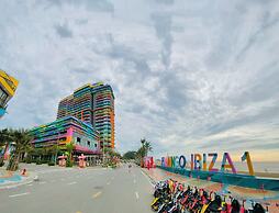 Chill Out Sea Apartment in Flamingo Hai Tien