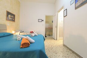 catania airport room  low cost