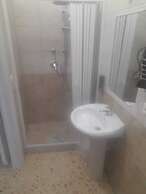 catania airport room  low cost