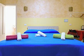 catania airport room  low cost