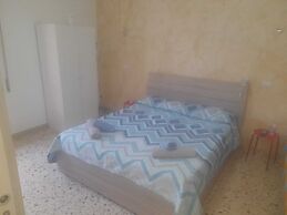 catania airport room  low cost