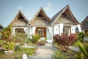 Kusini Beach Bungalows