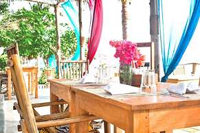 Kusini Beach Bungalows