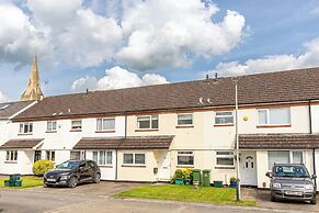 Central 2BD with Garden and Free Parking