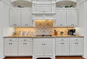 New Epic House-pool-theatre-hot Tub-game Room