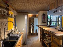 w Luxury House w Sleek Terrace in Cartagena