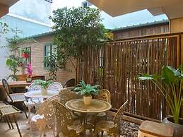 w Luxury House w Sleek Terrace in Cartagena