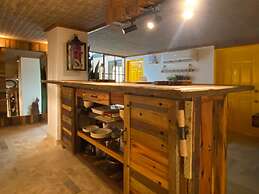 w Luxury House w Sleek Terrace in Cartagena