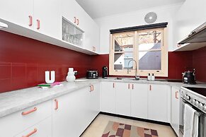 Fitzroy Private Rooms @ 132 Nicholson Homestay