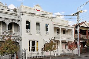 Fitzroy Private Rooms @ 132 Nicholson Homestay