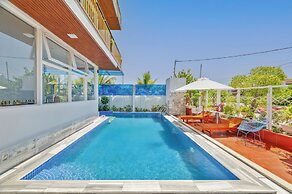 Hestia HaMy Beach House