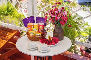 Hestia HaMy Beach House