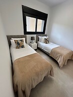 Luxury Apartment in Sunset Cliffs by Leo