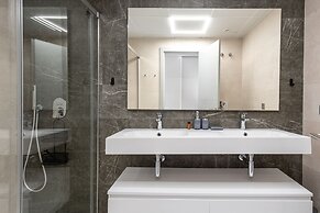 Luxury Apartment in Sunset Cliffs by Leo