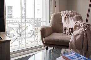 Stunning 2 Bed in Centre of Cheltenham