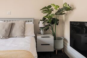 Stunning 2 Bed in Centre of Cheltenham