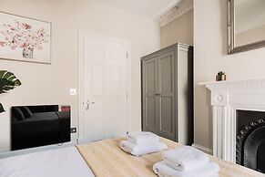 Stunning 2 Bed in Centre of Cheltenham