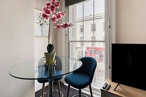 Stunning 2 Bed in Centre of Cheltenham
