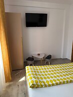 Serenity Apartments and Studios