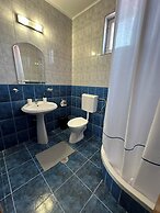 Serenity Apartments and Studios