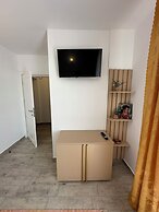 Serenity Apartments and Studios