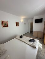 Serenity Apartments and Studios