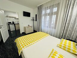 Serenity Apartments and Studios