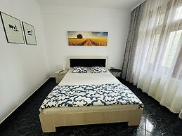 Serenity Apartments and Studios