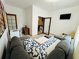 Serenity Apartments and Studios