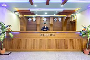 Siddhartha Hotel Grand City