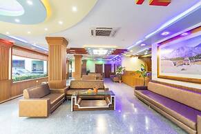 Siddhartha Hotel Grand City