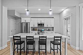 Beautiful Green-door Brownstone