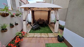 Apartment-sleeps6-parking-terrace