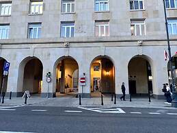 Bez Kantow Art Rooms