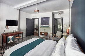 Bez Kantow Art Rooms