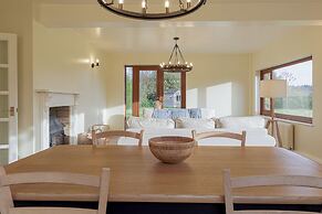 Charming 3BD Cotswolds Family Retreat