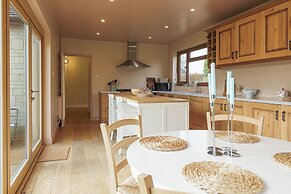 Charming 3BD Cotswolds Family Retreat