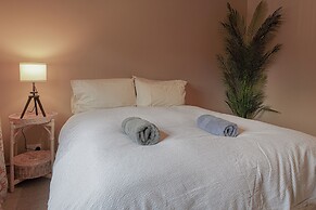 Charming 3BD Cotswolds Family Retreat