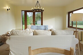 Charming 3BD Cotswolds Family Retreat