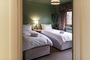 Charming 3BD Cotswolds Family Retreat