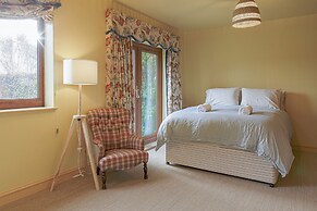 Charming 3BD Cotswolds Family Retreat