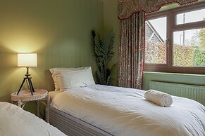 Charming 3BD Cotswolds Family Retreat