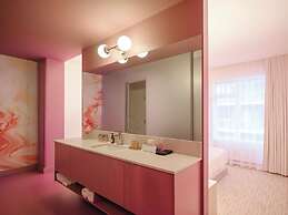 Rose Hôtel Invisible