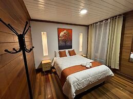 The Victorian Hotel CR