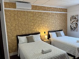 The Victorian Hotel CR