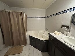 The Victorian Hotel CR