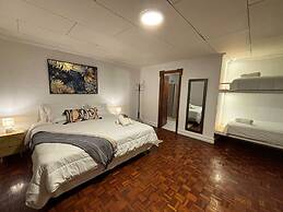 The Victorian Hotel CR