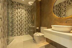 250m Beach 6Pool Kids Club All In 1 c111